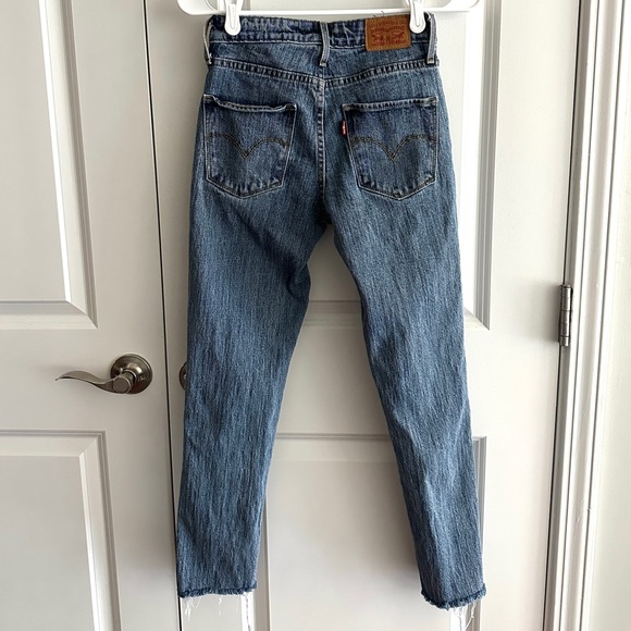 Levi’s 721 High Rise Skinny Jeans - Picture 2 of 8